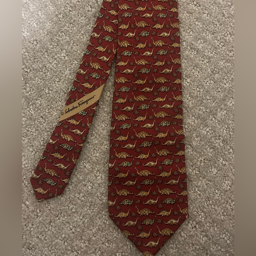 Salvatore Ferragamo men’s luxury tie